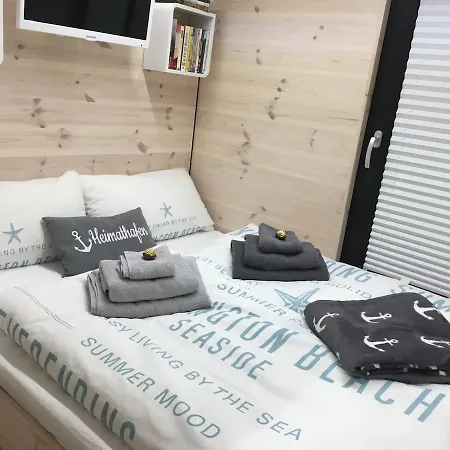 Hausboot Hafenkoenig