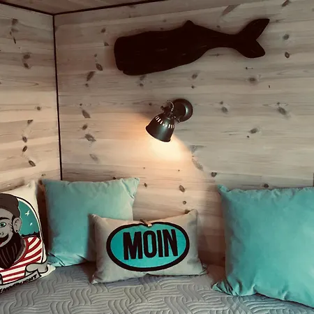 Hausboot Hafenkoenig Bateau-hôtel