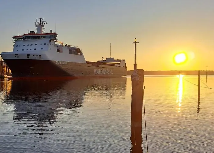 Hausboot Hafenkoenig Botel