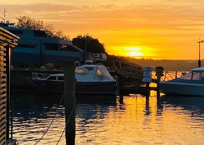 Hausboot Hafenkoenig